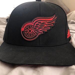 Adidas Detroit Red Wings SnapBack